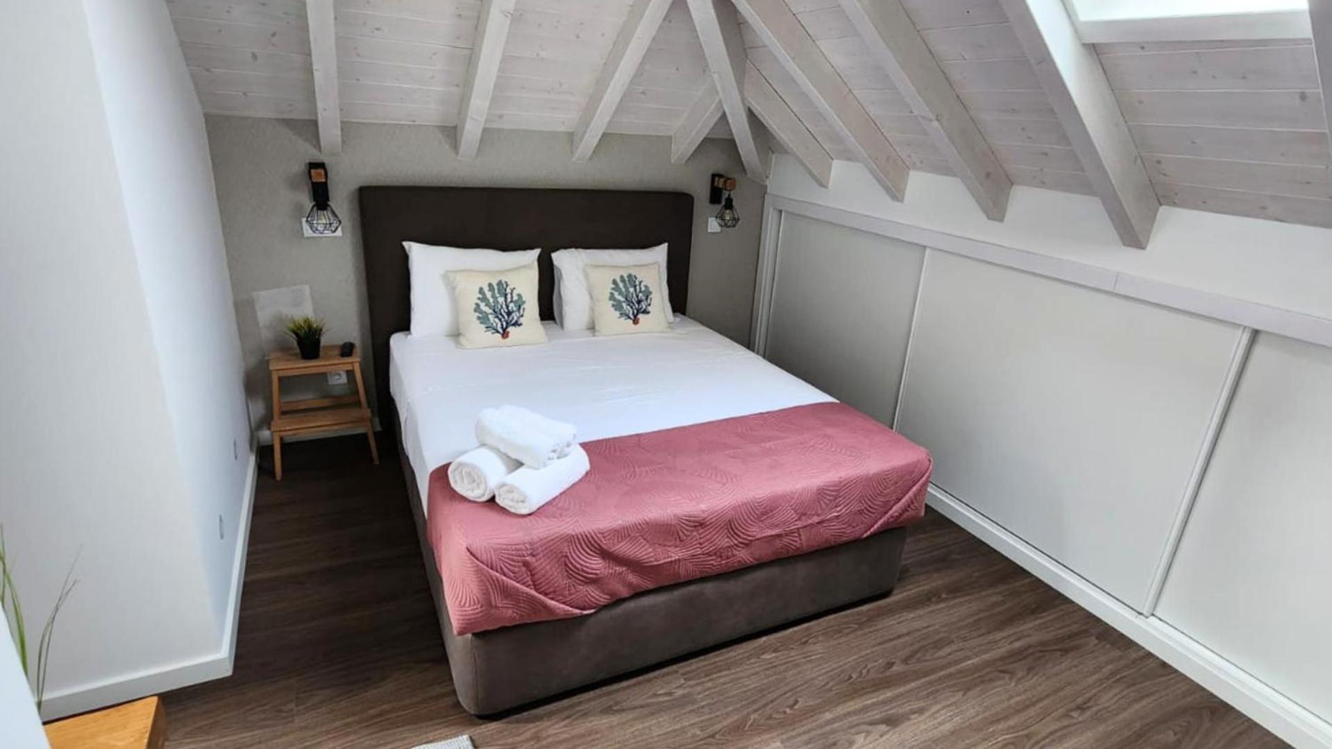 Surfsoul Guesthouse - Bed And Breakfast Peniche Extérieur photo