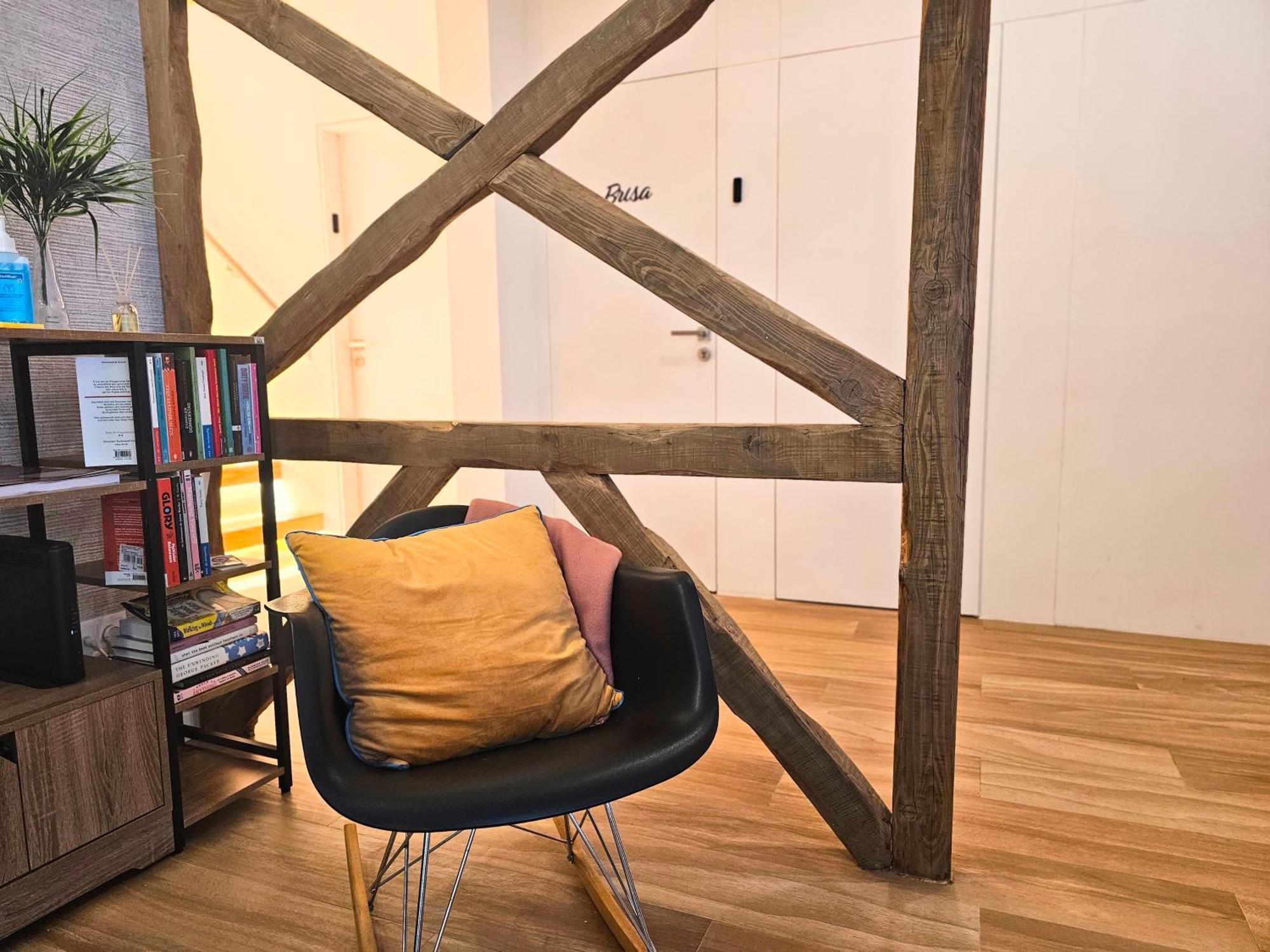 Surfsoul Guesthouse - Bed And Breakfast Peniche Extérieur photo