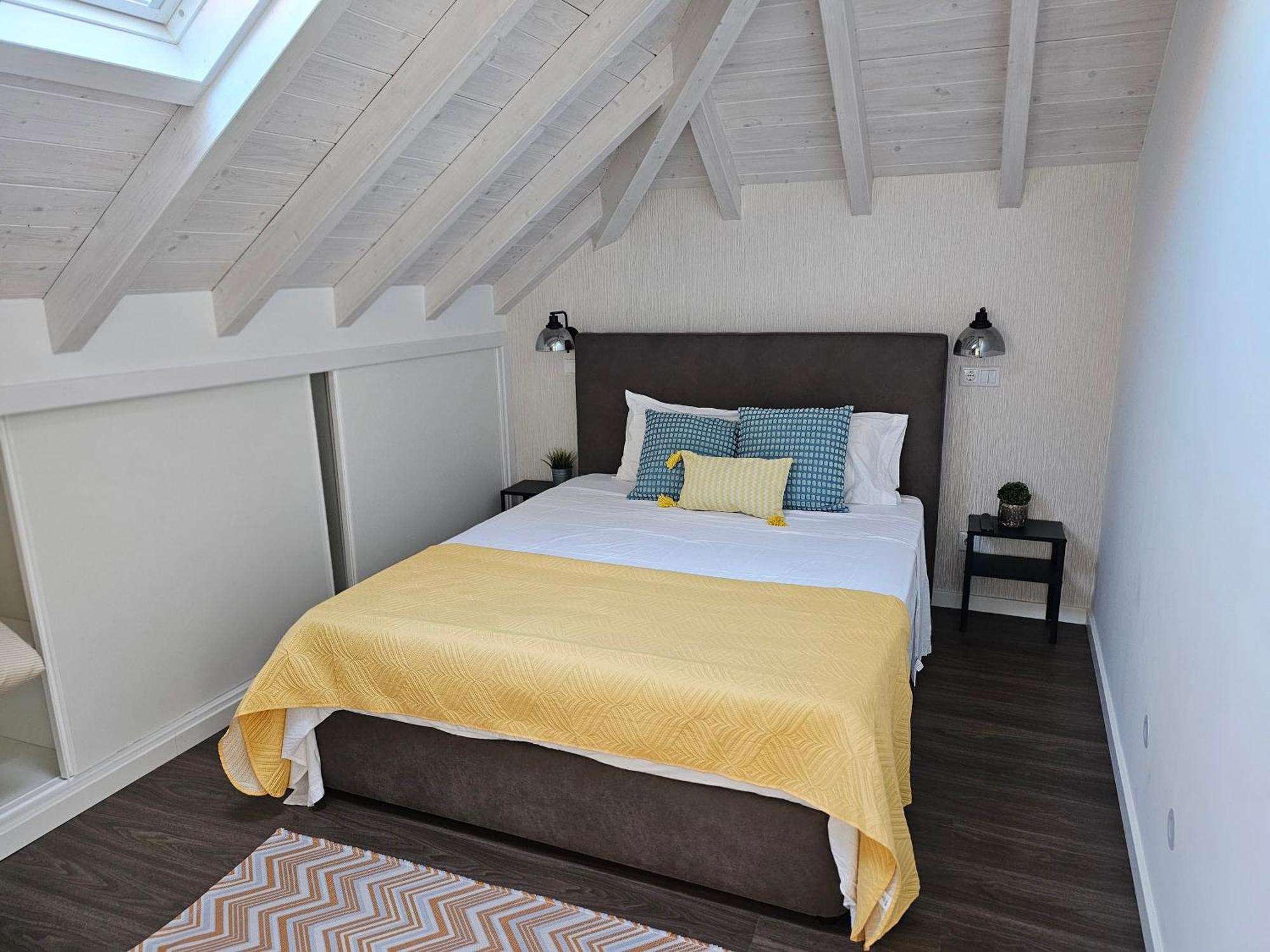 Surfsoul Guesthouse - Bed And Breakfast Peniche Extérieur photo