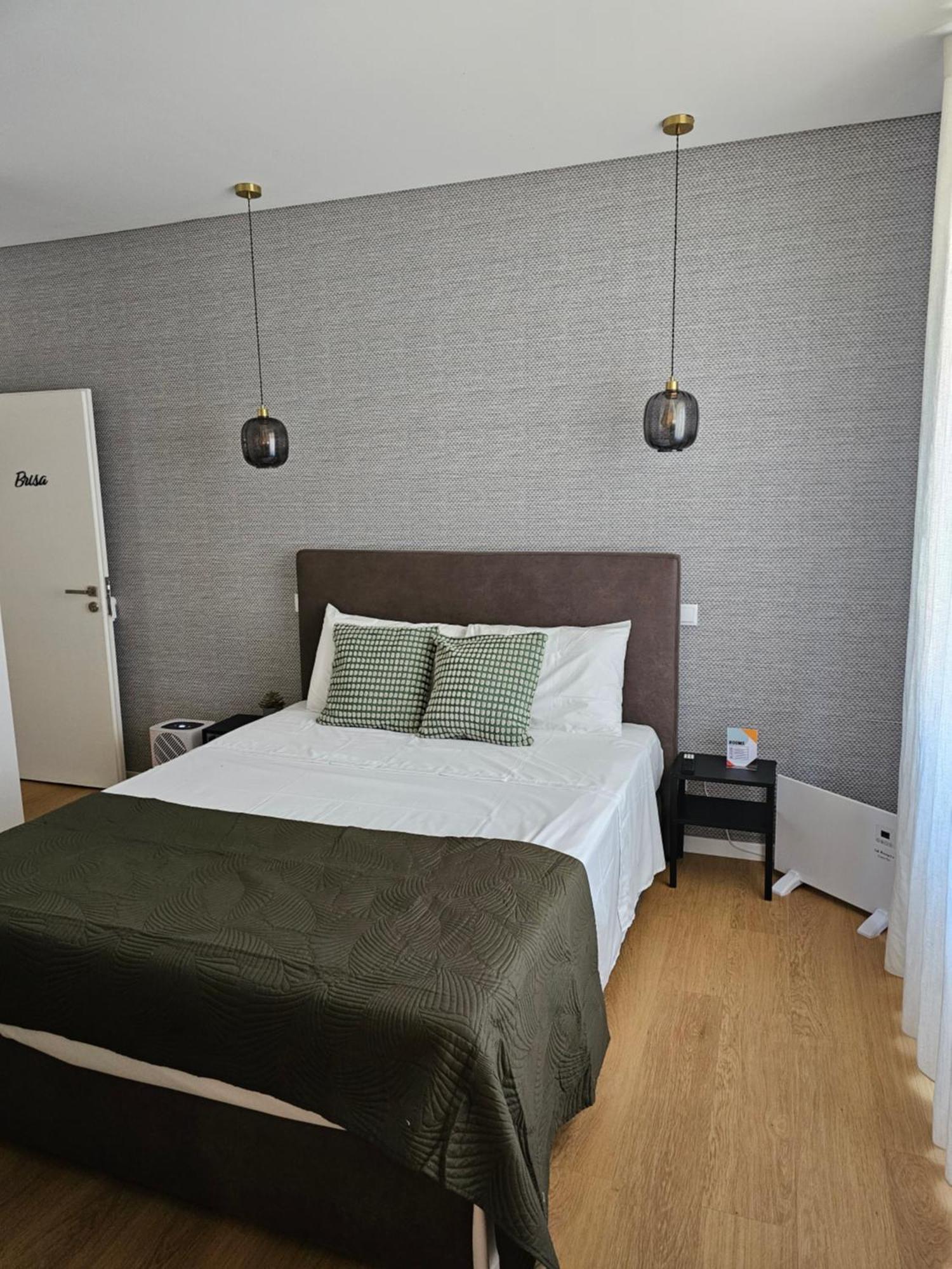 Surfsoul Guesthouse - Bed And Breakfast Peniche Extérieur photo